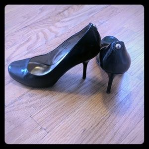 Michael Kors patent leather pump